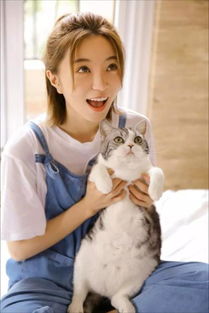 歪歪主播小潘潘《学猫叫》引爆全民卖萌风潮